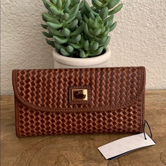 π Dooney & Bourke Woven leather Wallet